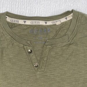 GUESS Sage Green Short Sleeve Henley Men’s Medium